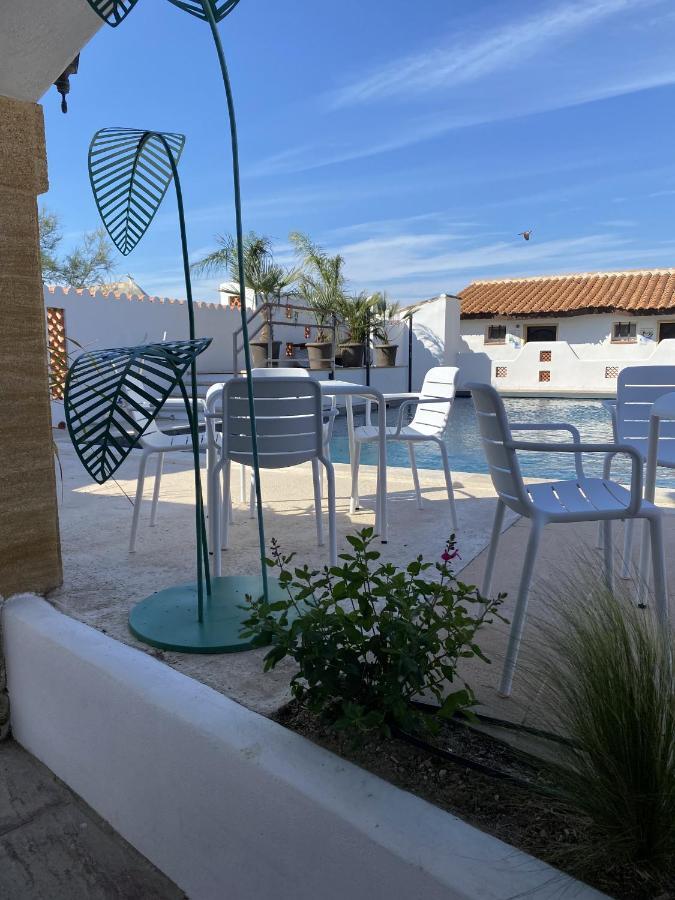 Hotel Du Pont Blanc Saintes-Maries-de-la-Mer Luaran gambar